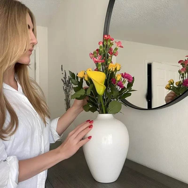 Modern White Ceramic Vase - Urban Lifestyle Furniture